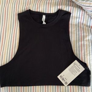 Lululemon muscle tank size 6